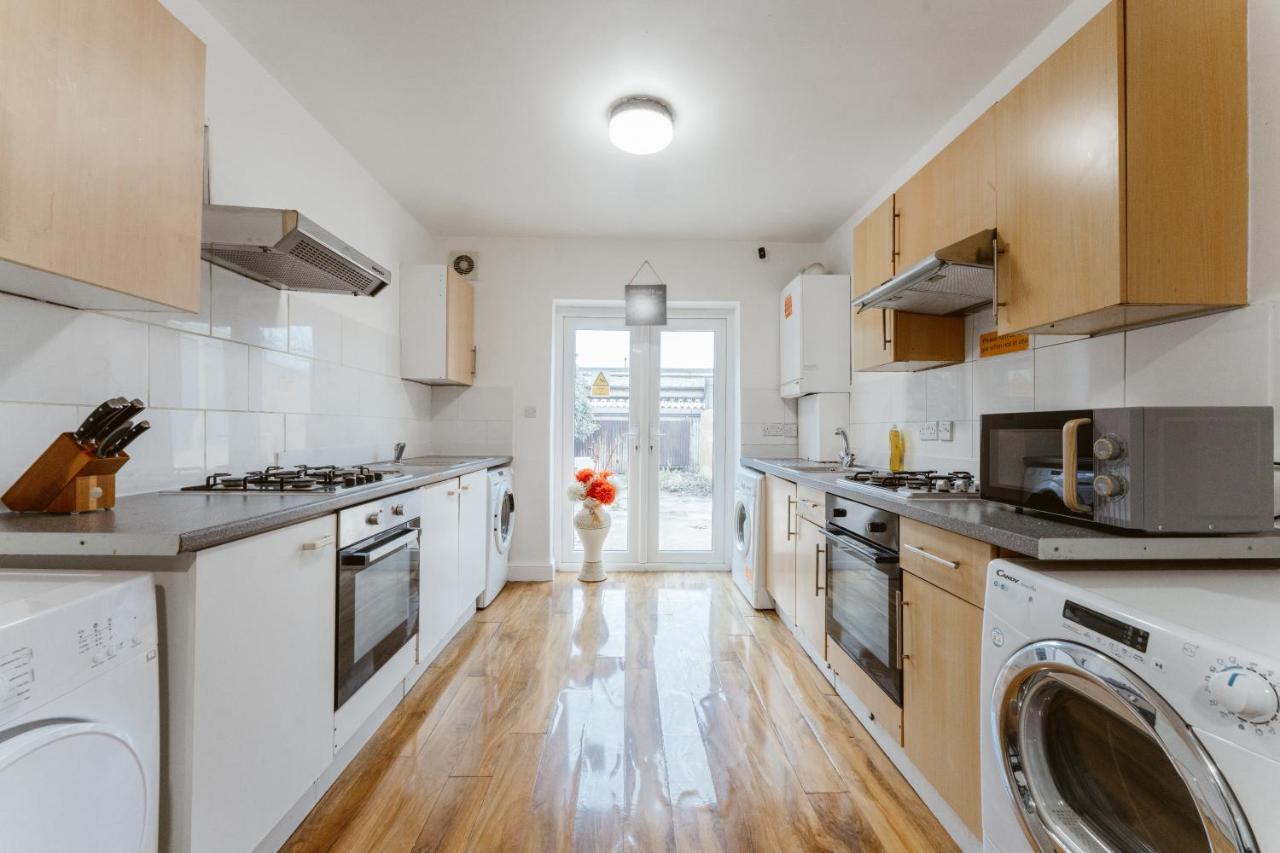 Upton Park Bedrooms 25 Min To Central Λονδίνο Εξωτερικό φωτογραφία