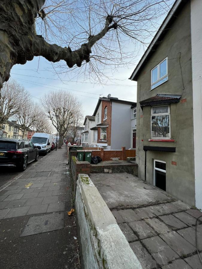 Upton Park Bedrooms 25 Min To Central Λονδίνο Εξωτερικό φωτογραφία